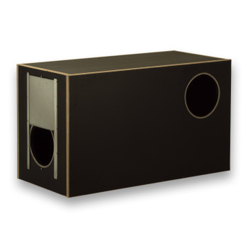 Basic wooden nest box for Macaws