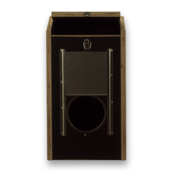 Basic wooden nest box for Aratingas