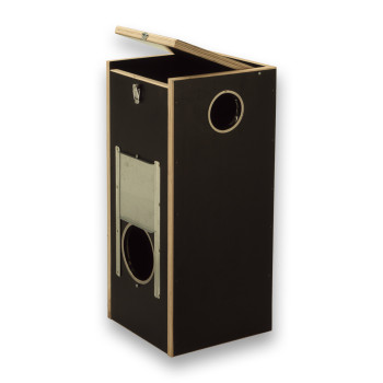 Basic wooden nest box for Ring-necked Parakeets